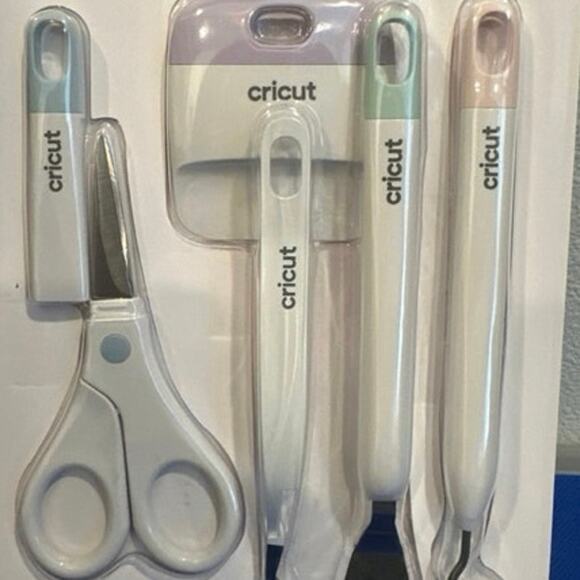 Cricut Basic Tool Set 5-Piece Precision Tool Kit for Crafting and DIYs New Vinyl - Picture 5 of 5